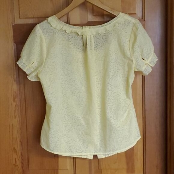Caribbean Joe Yellow Ruffled Neck & Short Sleeve Button Down Sz L Blouse Tunic - Picture 5 of 8